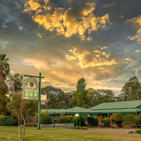 Deniliquin Country Club Motor Inn Esterno foto