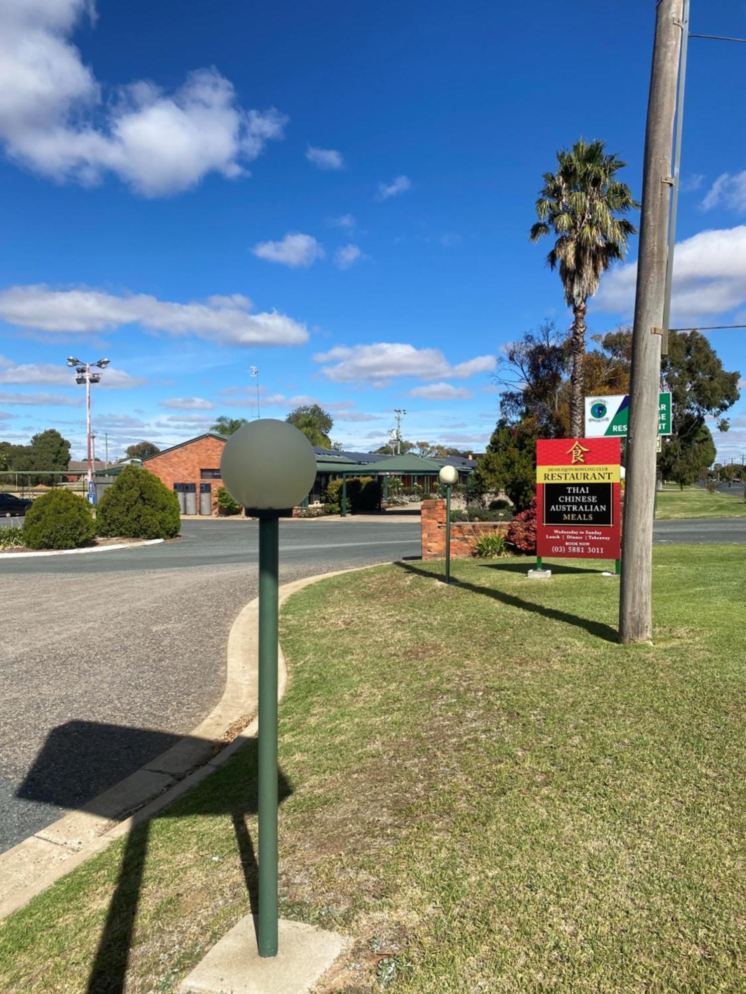 Deniliquin Country Club Motor Inn Esterno foto