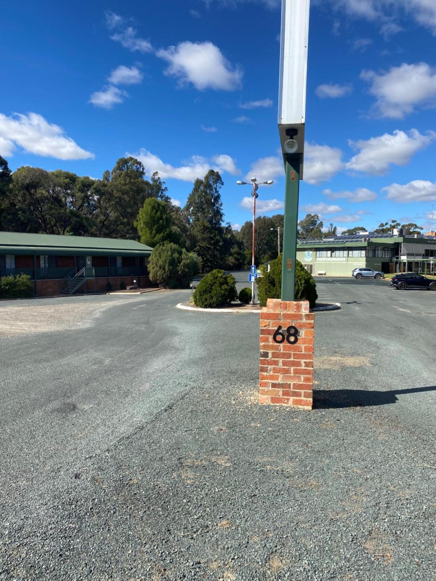 Deniliquin Country Club Motor Inn Esterno foto